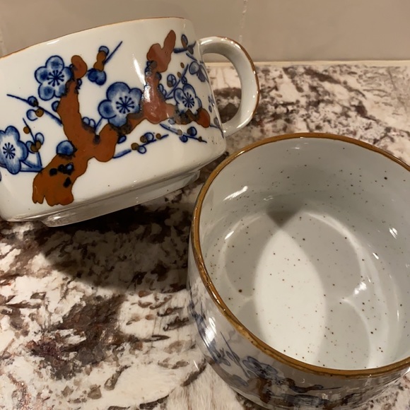 pair of vintage cherry blossom stoneware mugs - Picture 3 of 7